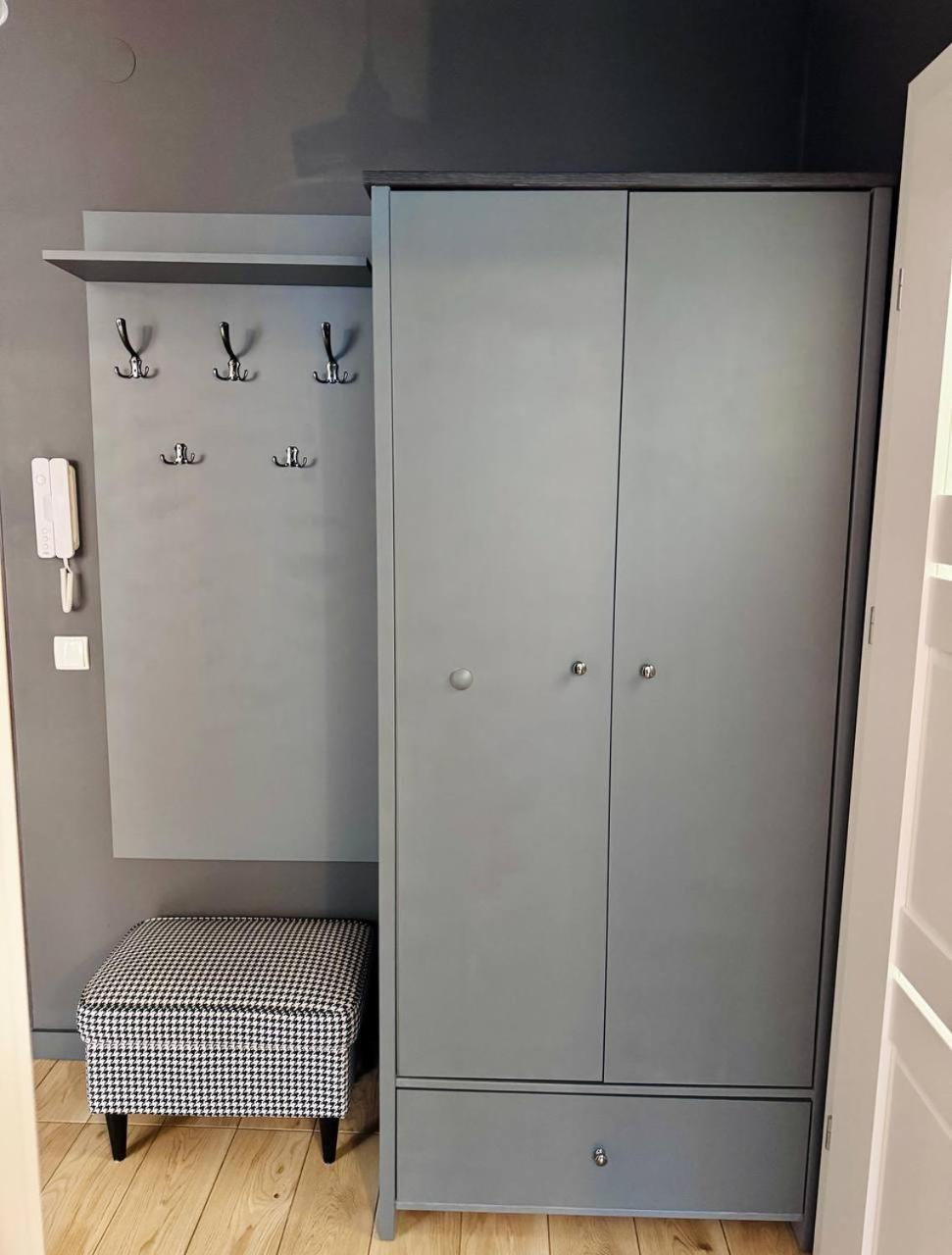 קרקוב C- Home4U - Apartment With A City View Close To Aquapark, Parking In Secured Area מראה חיצוני תמונה